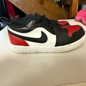Kids Jordan 1 lows
